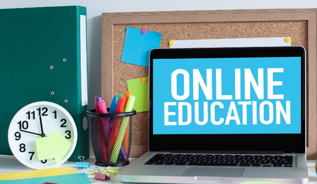 online education with digital certificate maker