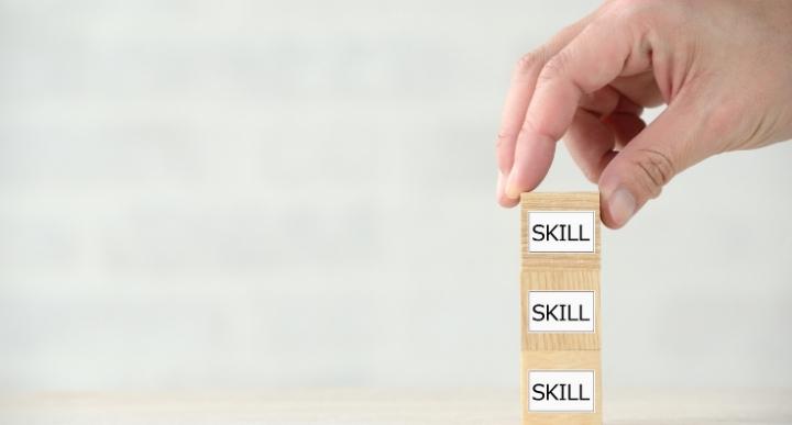 Identifying and Selecting Relevant Skill Tags